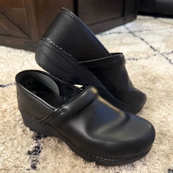 Dansko XP Clogs Black Professional Mules Slip-Resistant - Picture 1 of 8